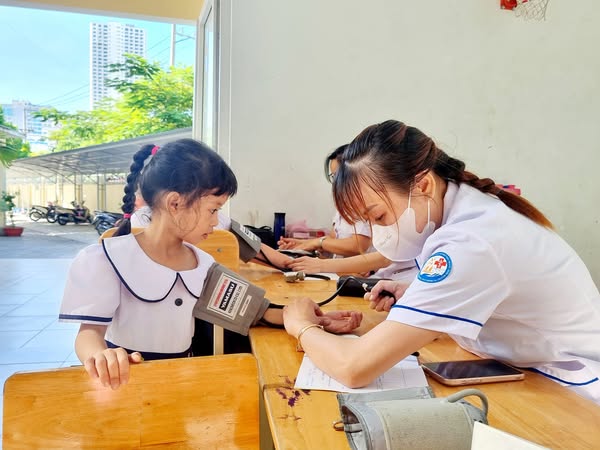  Tổ chức khám sức khỏe cho học sinh năm học 2024 – 2025